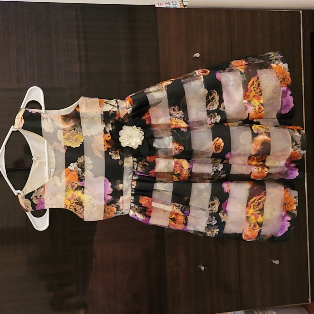 Pre-teen girls dress